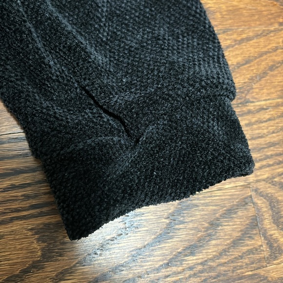 Cropped black hoodie - Picture 4 of 6